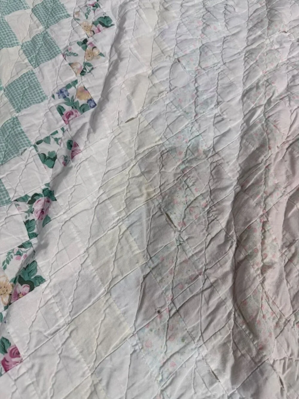 Vintage Handmade Floral Quilt Green White Patchwork Full Queen Scalloped Edges C
